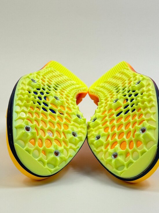 Athletic_Shoes